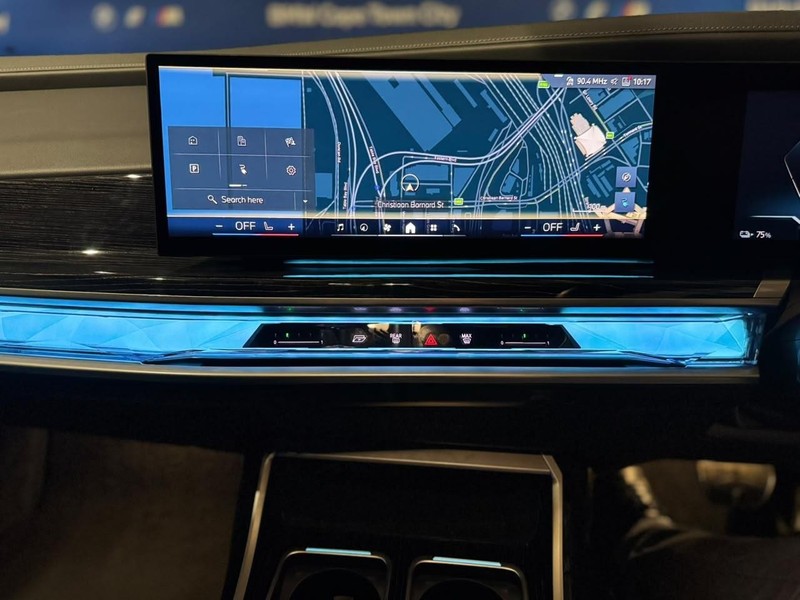 BMW i7 - BMW Cape Town City - Image 15