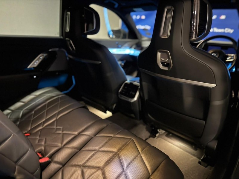 BMW i7 - BMW Cape Town City - Image 23