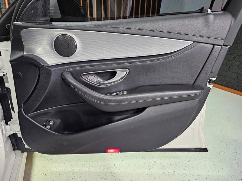Mercedes-Benz E-class - Mit Mak Motors - Image 7
