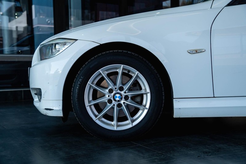 BMW 3 Series - Bruma Nissan - Image 7