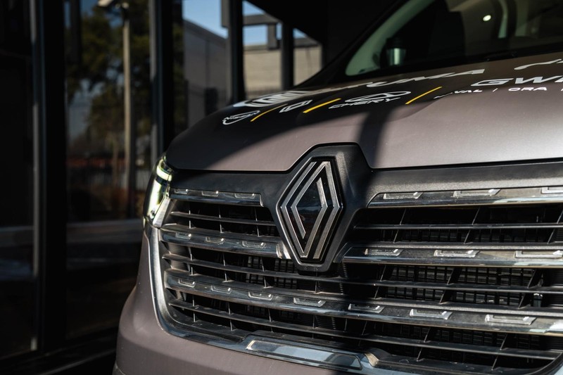 Renault Trafic - Renault Bruma - Image 8