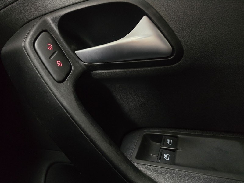 Volkswagen Polo Vivo - Hatfield VW Northcliff - Image 18