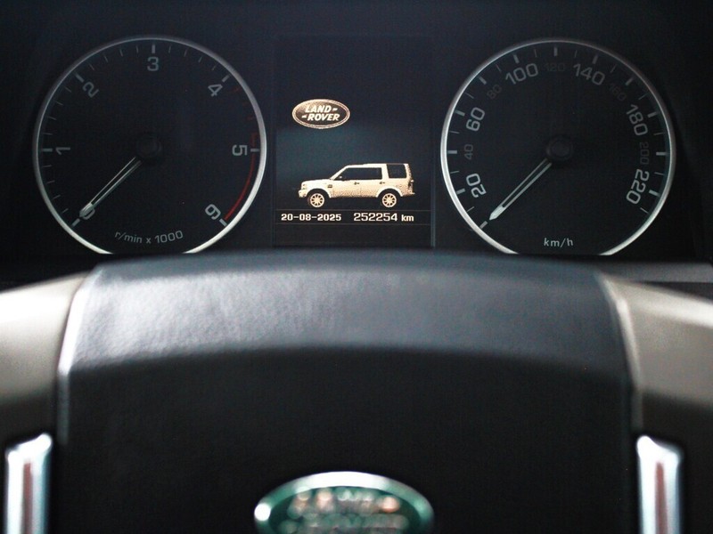 Land Rover Discovery - Authentique Autos - Image 16