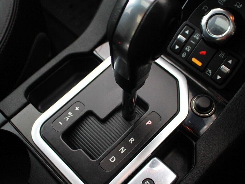 Land Rover Discovery - Authentique Autos - Image 12