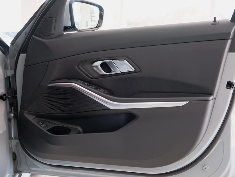 BMW 3 Series - Mazda Fourways - Image 10