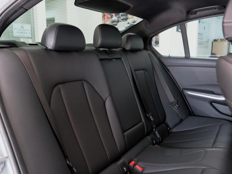 BMW 3 Series - Mazda Fourways - Image 11