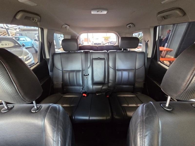 Mahindra xuv 500 - Auto Investments Montana - Image 9