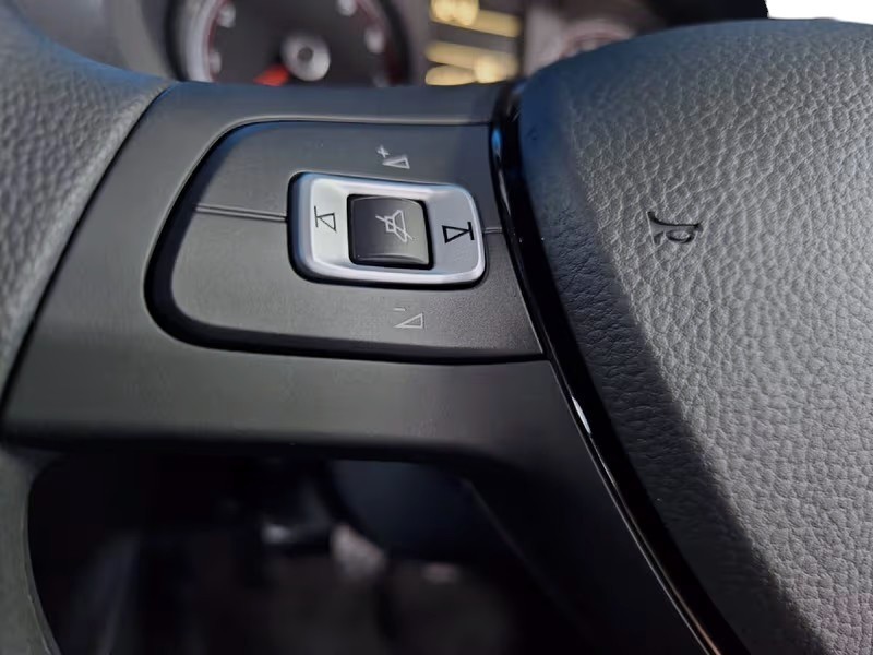 Volkswagen Polo Vivo - Hatfield VW Northcliff - Image 3