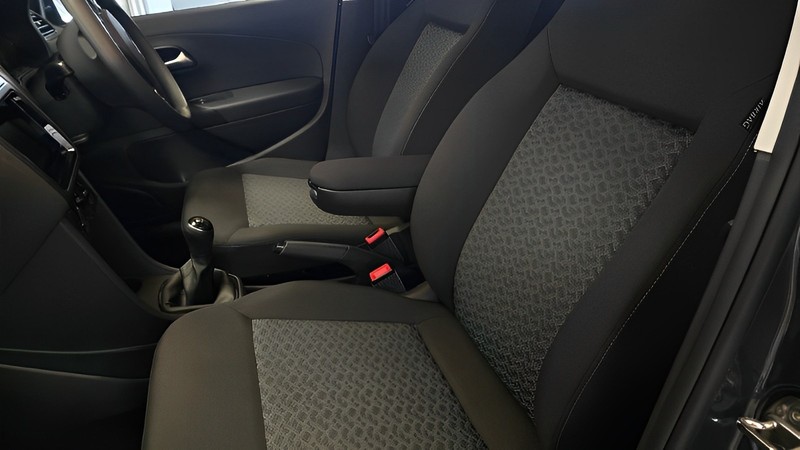 Volkswagen Polo Vivo - Hatfield VW Northcliff - Image 18