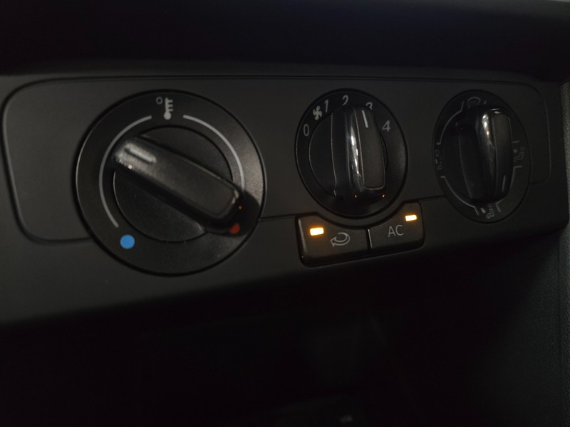 Volkswagen Polo Vivo - Hatfield VW Northcliff - Image 12