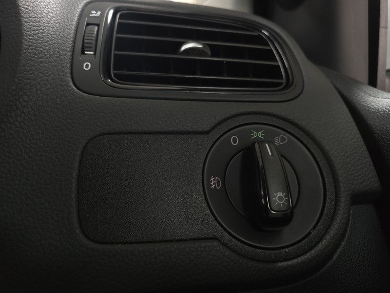 Volkswagen Polo Vivo - Hatfield VW Northcliff - Image 19