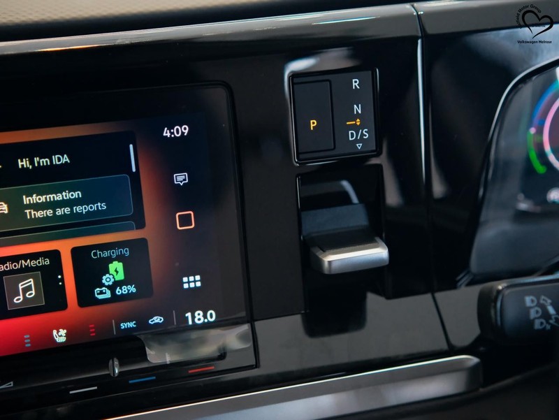 Volkswagen Caravelle - VW Melrose Commercial - Image 17