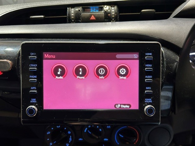 Toyota Hilux - Mazda Pinetown - Image 9