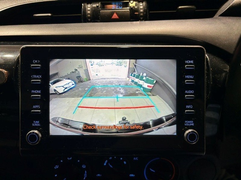 Toyota Hilux - Mazda Pinetown - Image 8