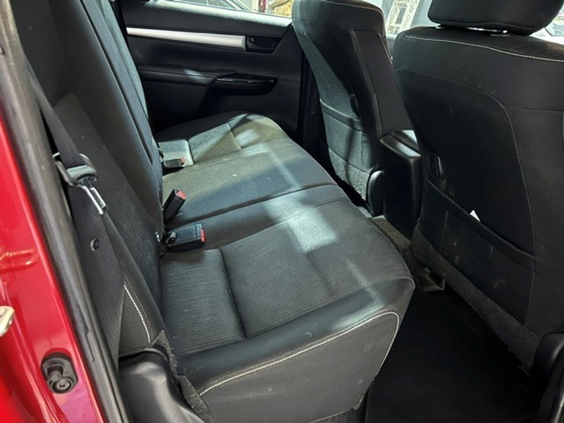 Toyota Hilux - Mazda Pinetown - Image 13