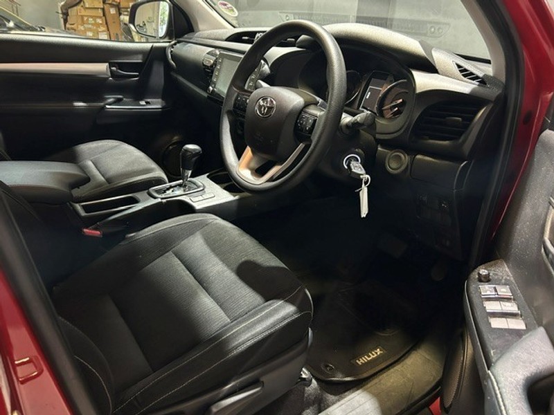 Toyota Hilux - Mazda Pinetown - Image 10