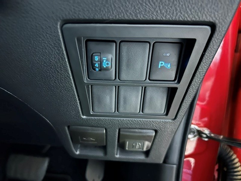 Toyota Hilux - Mazda Pinetown - Image 19