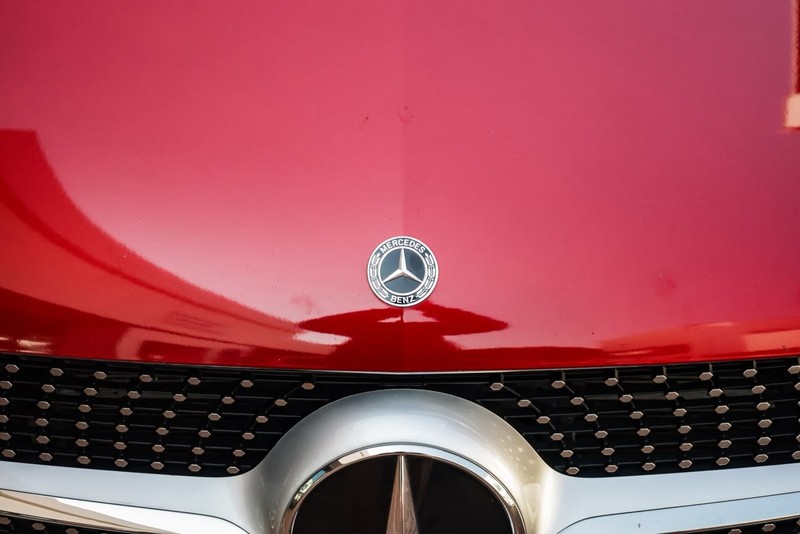 Mercedes-Benz V-class - Hatfield VW Commercial - Image 4