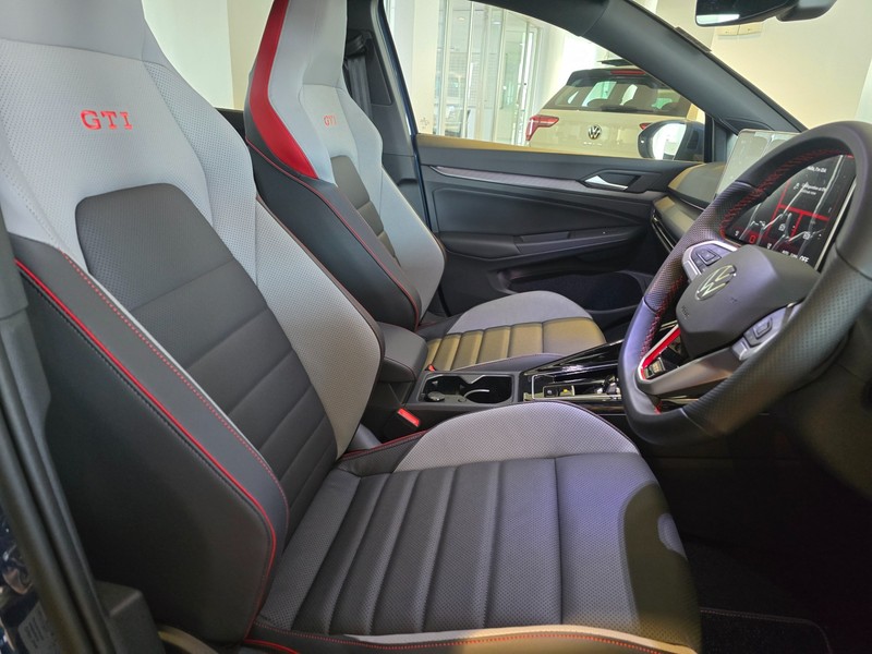 Volkswagen Golf - Hatfield VW Northcliff - Image 7