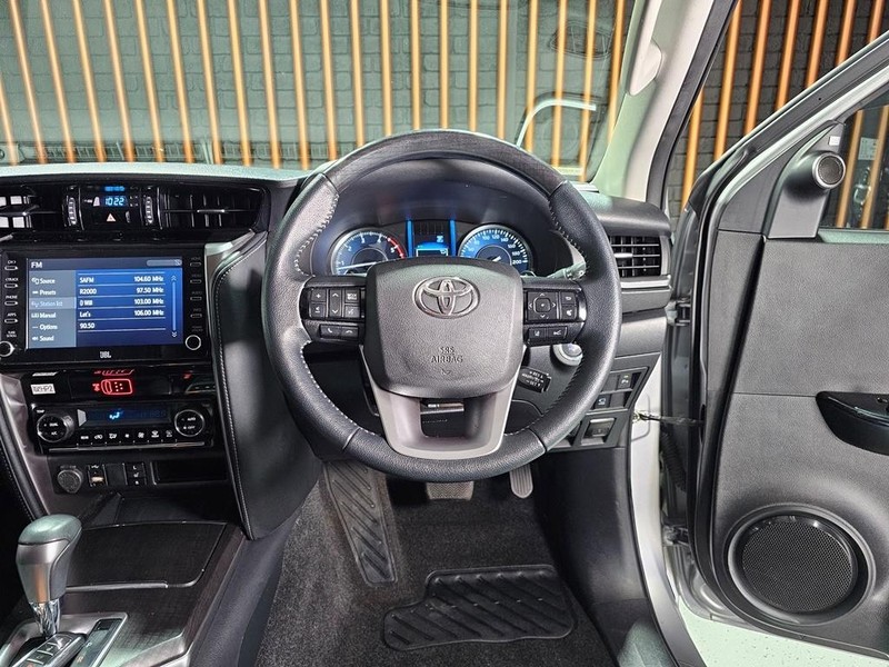 Toyota Fortuner - Mit Mak Motors - Image 10