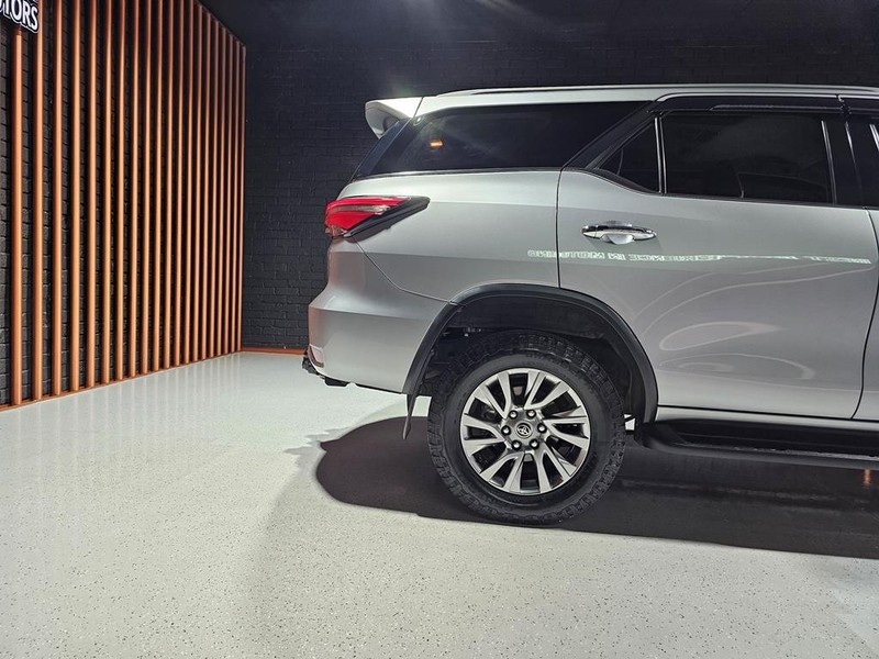 Toyota Fortuner - Mit Mak Motors - Image 28