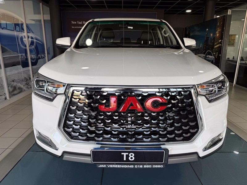 JAC T8 Double Cab - New Vaal Motors Vereeniging Mercedes - Image 2