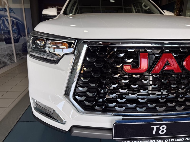 JAC T8 Double Cab - New Vaal Motors Vereeniging Mercedes - Image 9