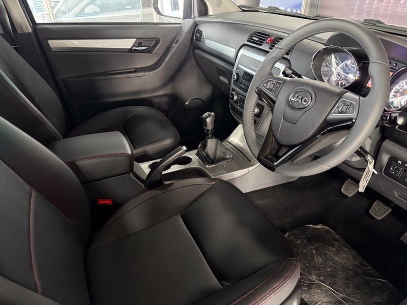 JAC T8 Double Cab - New Vaal Motors Vereeniging Mercedes - Image 16