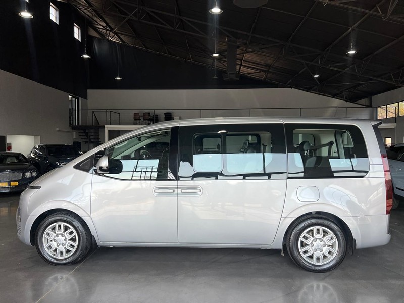 Hyundai Staria - Top Gear Auto - Image 3