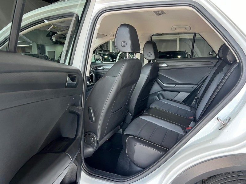 Volkswagen T-Roc - Top Gear Auto - Image 10