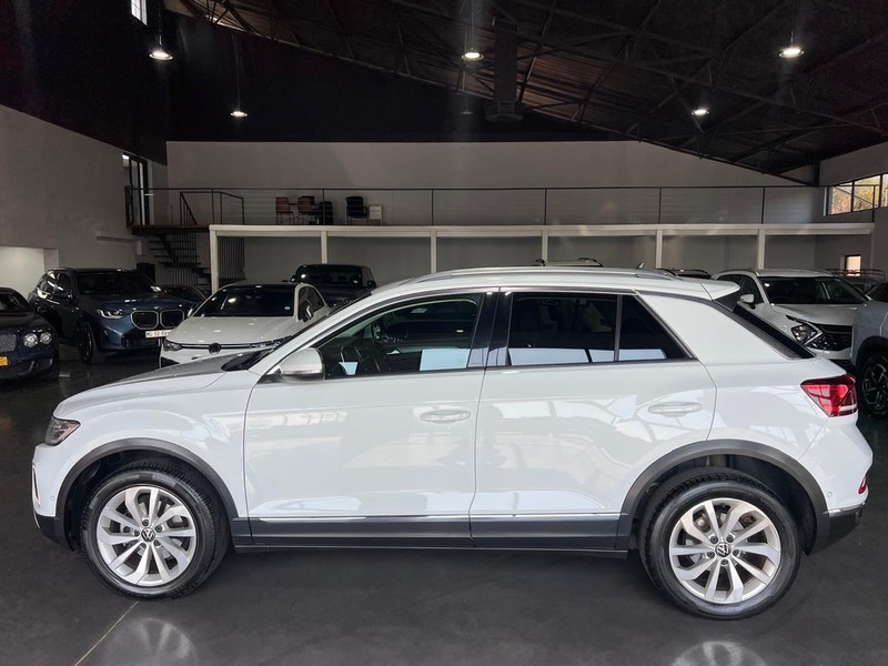 Volkswagen T-Roc - Top Gear Auto - Image 3