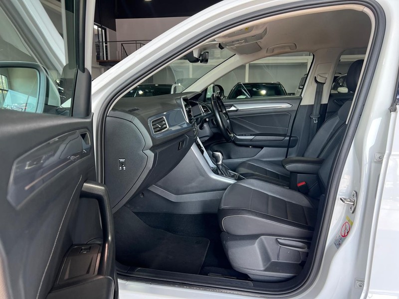 Volkswagen T-Roc - Top Gear Auto - Image 9