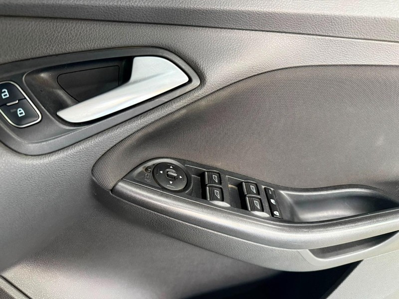 Ford Focus - New Vaal Motors Vereeniging Mercedes - Image 11