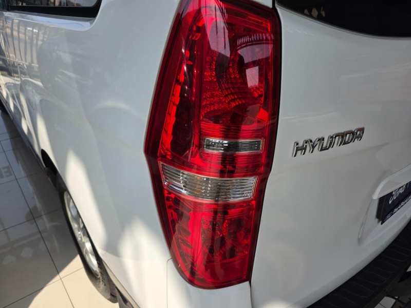 Hyundai H-1 - Park Ford - Image 12