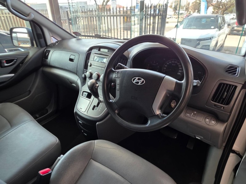 Hyundai H-1 - Park Ford - Image 10