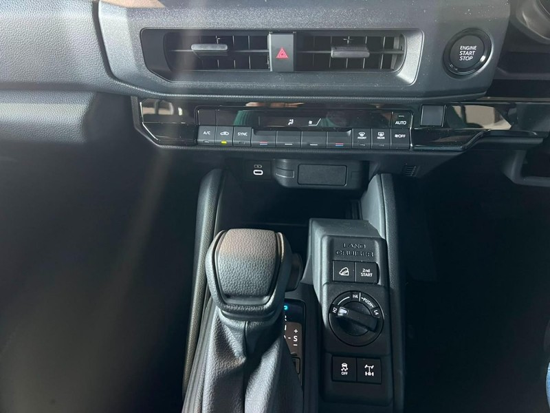 Toyota Land Cruiser - Top Gear Auto - Image 19