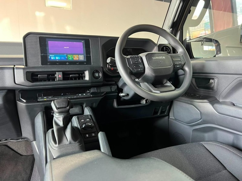 Toyota Land Cruiser - Top Gear Auto - Image 13