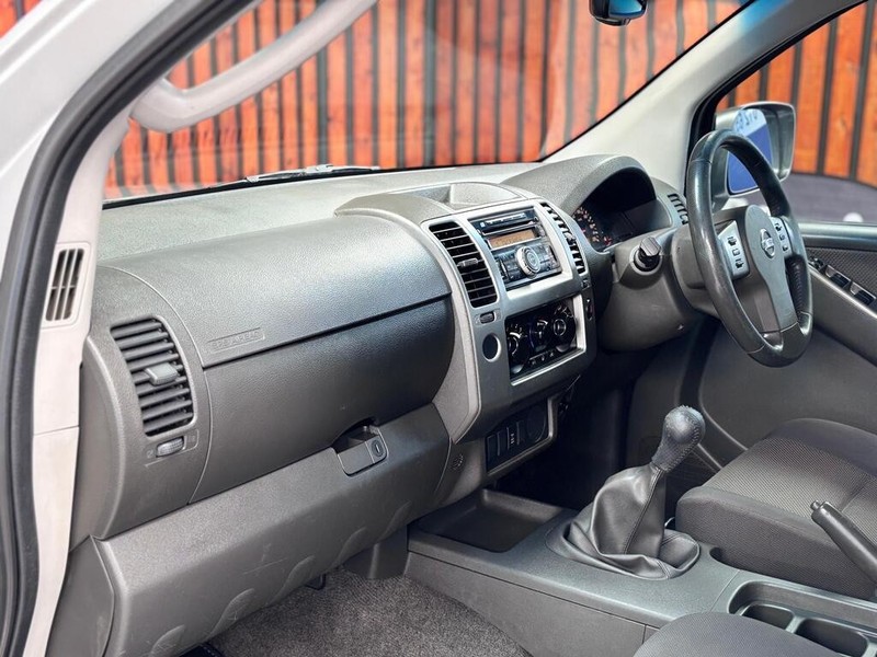 Nissan Navara - We Buy Bakkies - Image 15