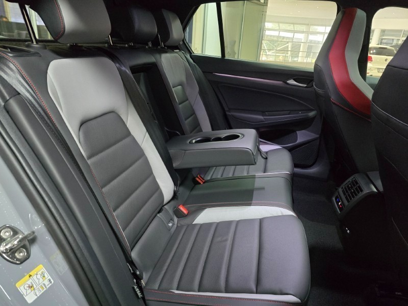 Volkswagen Golf - Hatfield VW Northcliff - Image 25