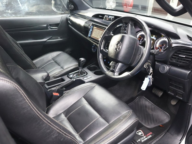 Toyota Hilux - KING OF CARS - Image 10