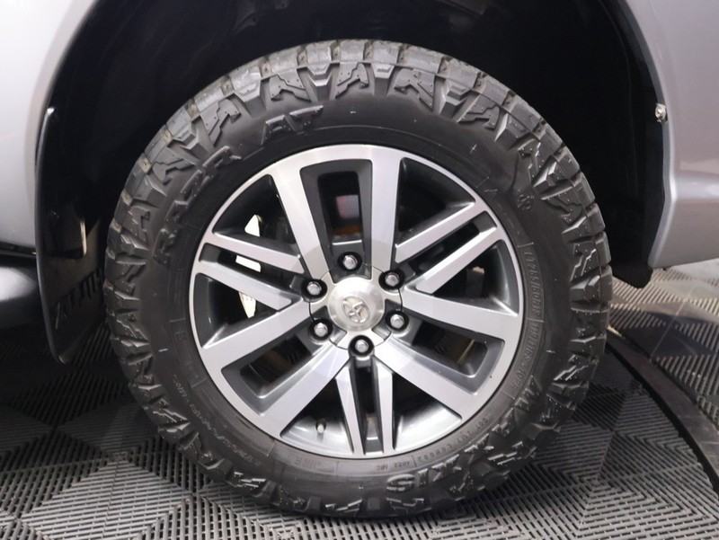 Toyota Hilux - KING OF CARS - Image 13