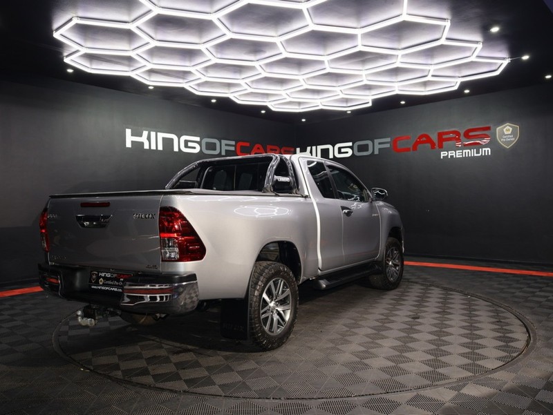 Toyota Hilux - KING OF CARS - Image 8