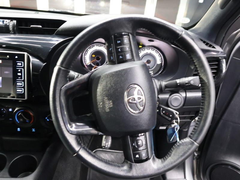 Toyota Hilux - KING OF CARS - Image 11