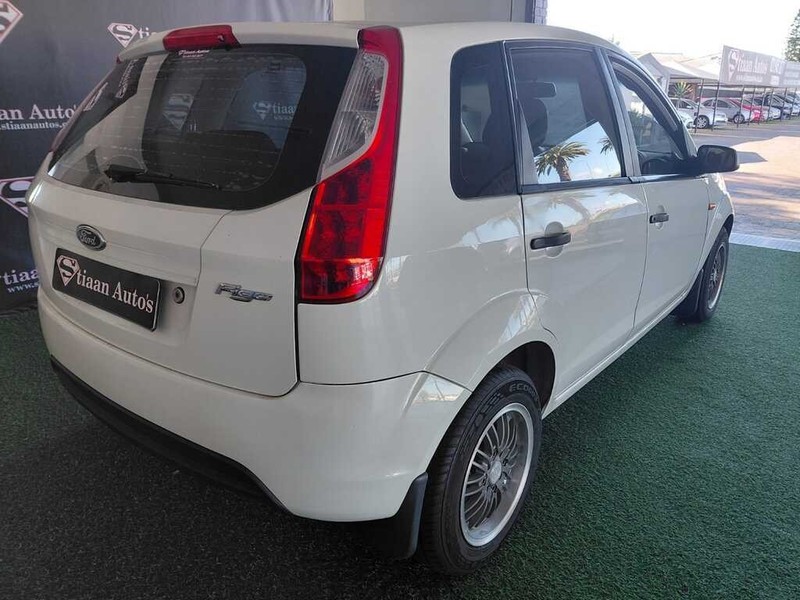 Ford Figo - Stiaan Autos (Pty) Ltd - Image 4