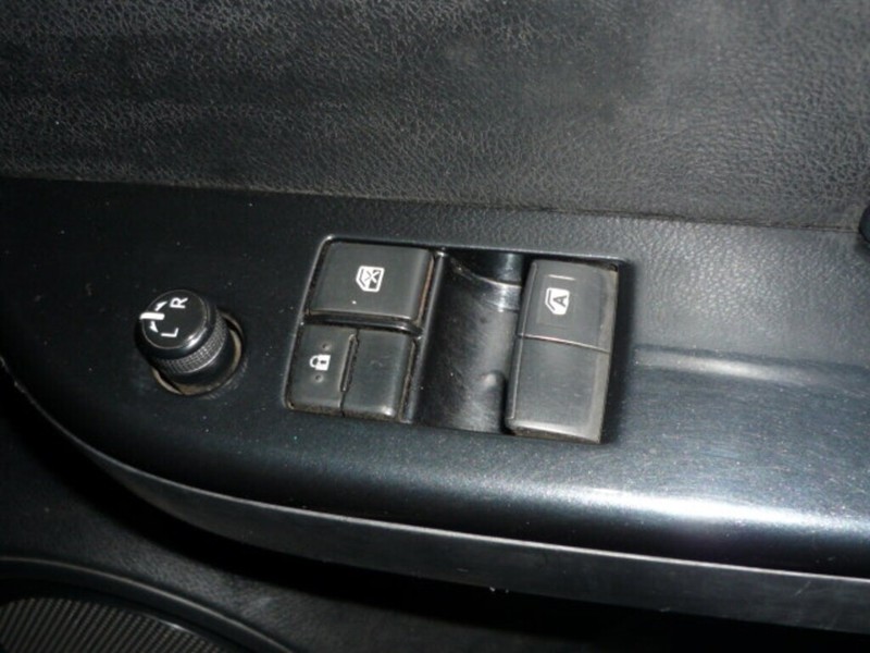 Toyota Hilux - LisaCars - Image 12