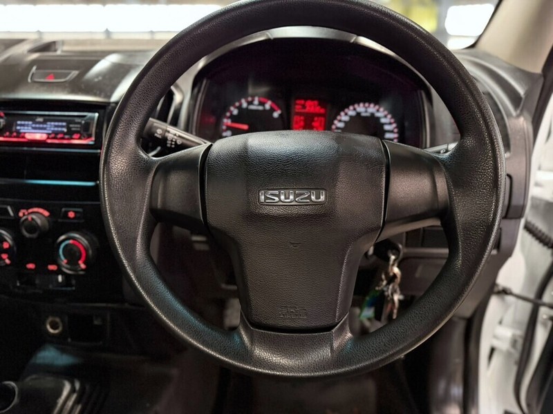 Isuzu D-Max - Bakwena Auto Sales - Image 16