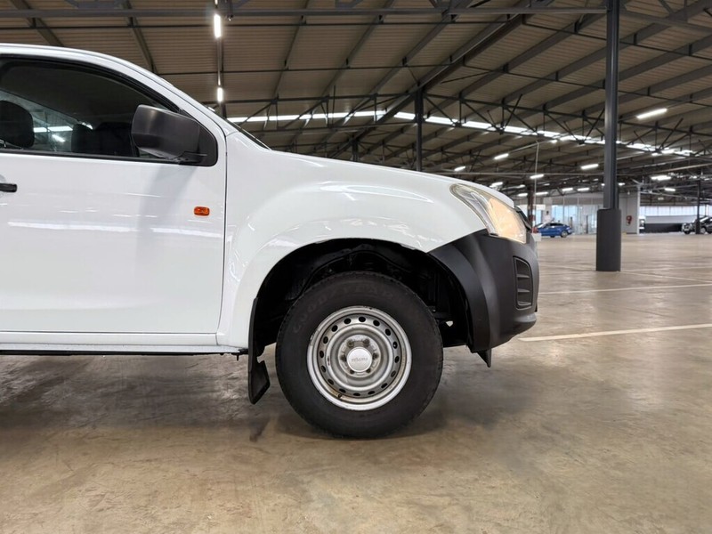 Isuzu D-Max - Bakwena Auto Sales - Image 12