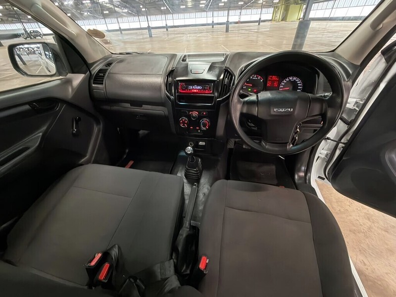 Isuzu D-Max - Bakwena Auto Sales - Image 14