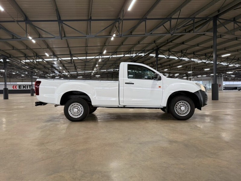 Isuzu D-Max - Bakwena Auto Sales - Image 11