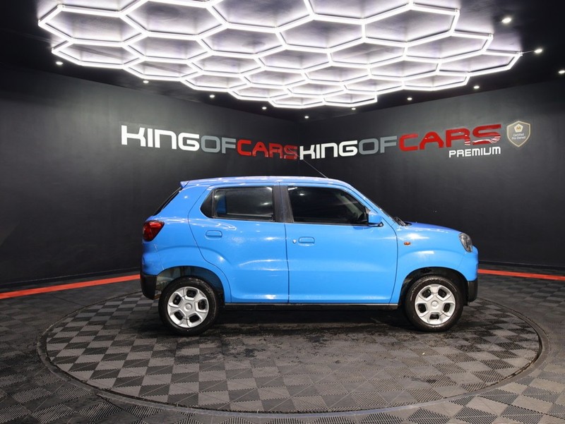 Suzuki S-Presso - KING OF CARS - Image 5
